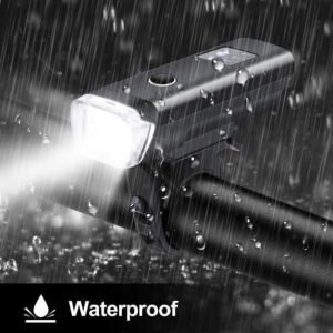 Bicycle safety light with intelligent light sensor mode